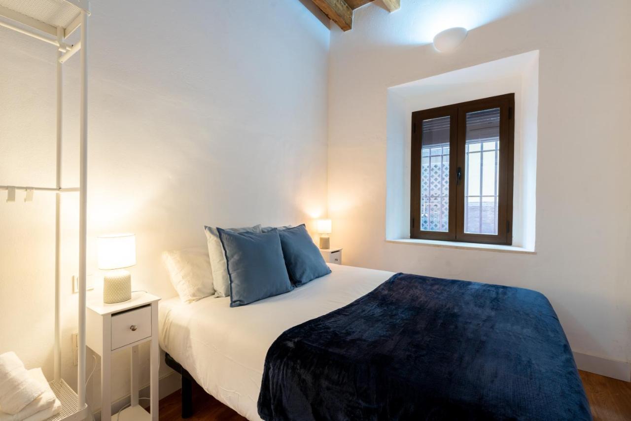 Holi-Rent Gonzalez Cuadrado Appartement Sevilla Buitenkant foto