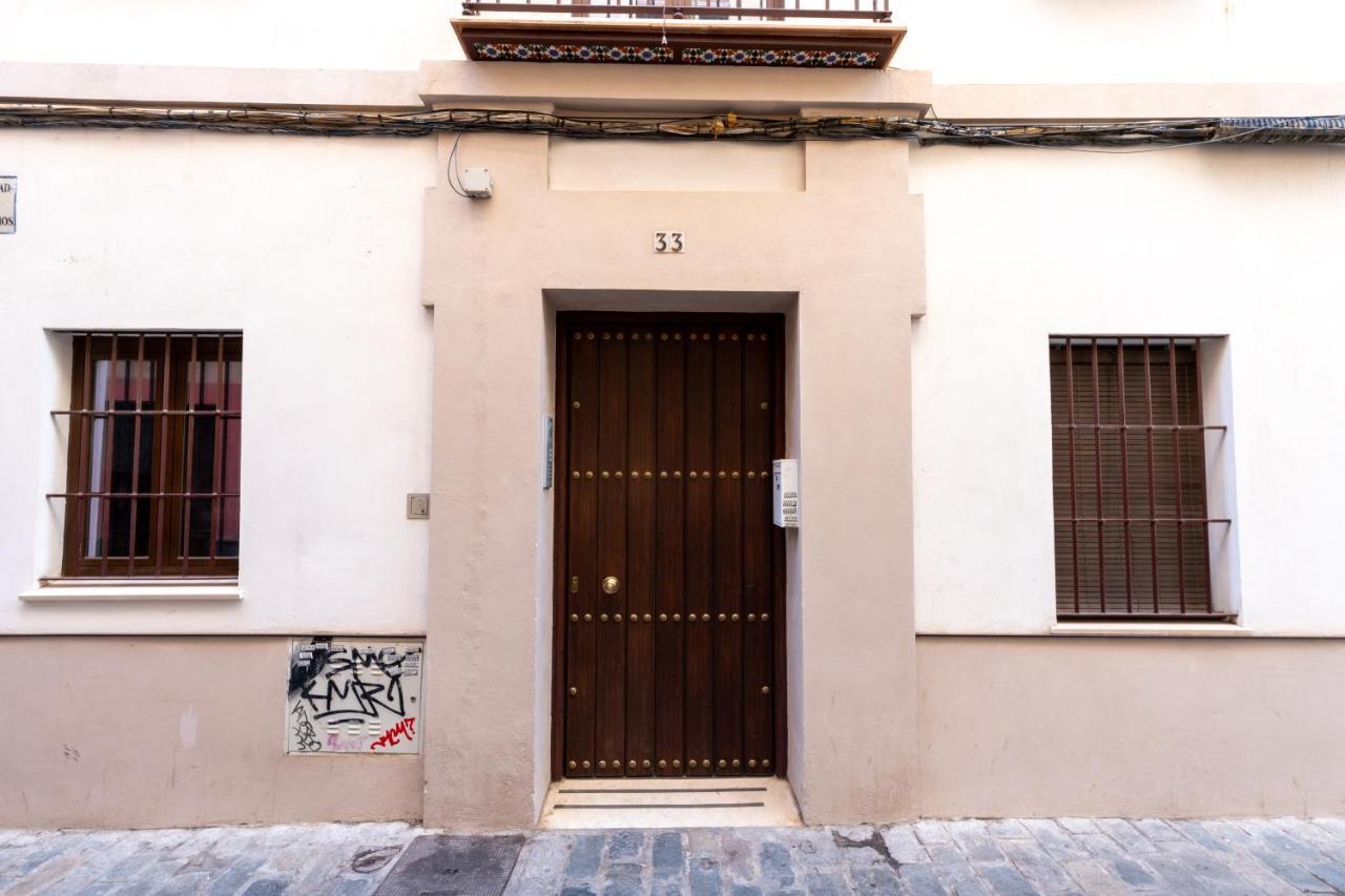 Holi-Rent Gonzalez Cuadrado Appartement Sevilla Buitenkant foto