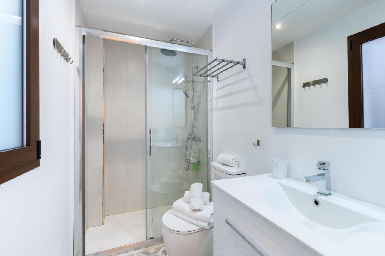 Holi-Rent Gonzalez Cuadrado Appartement Sevilla Buitenkant foto