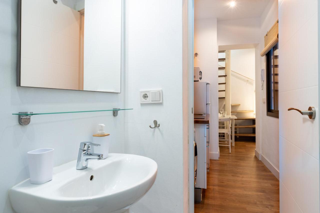 Holi-Rent Gonzalez Cuadrado Appartement Sevilla Buitenkant foto