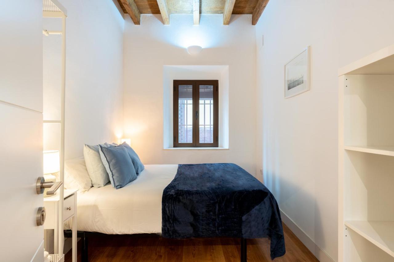 Holi-Rent Gonzalez Cuadrado Appartement Sevilla Buitenkant foto